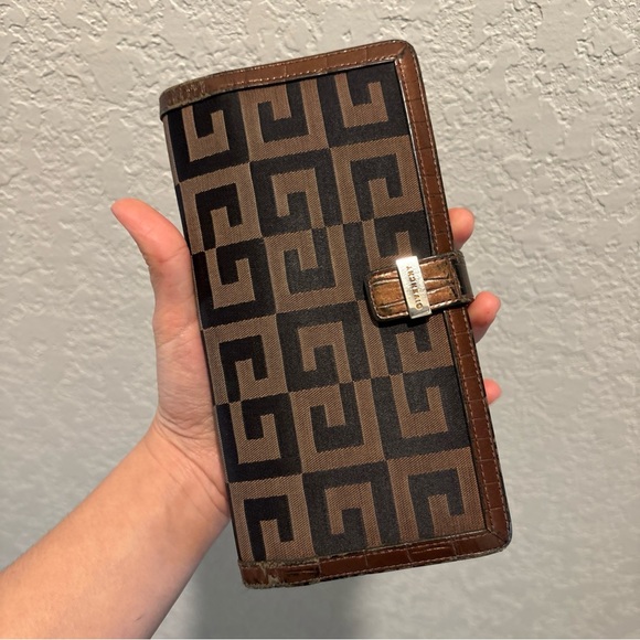 Givenchy Long Snap Wallet Brown - Picture 12 of 12